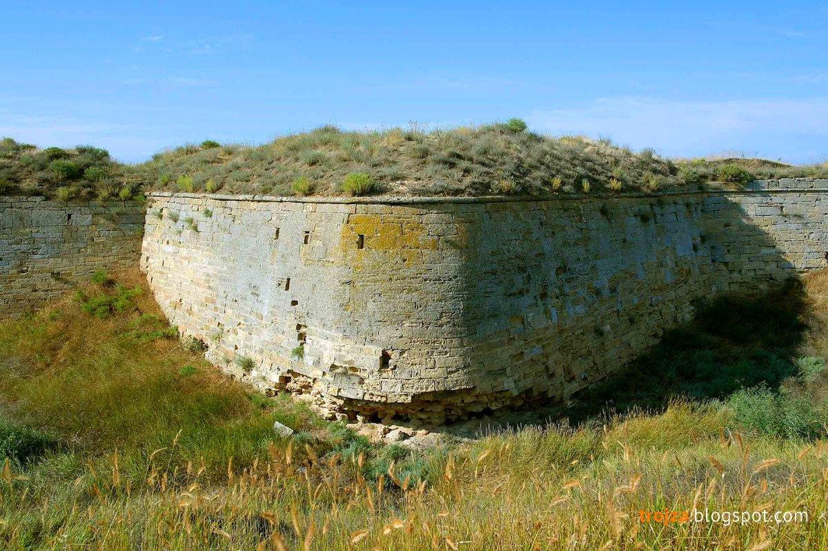 Арабатская крепость пос. Каменское. (Крым)
