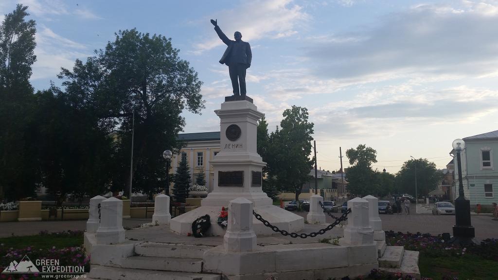 Памятник В.И. Ленину на Ленинской